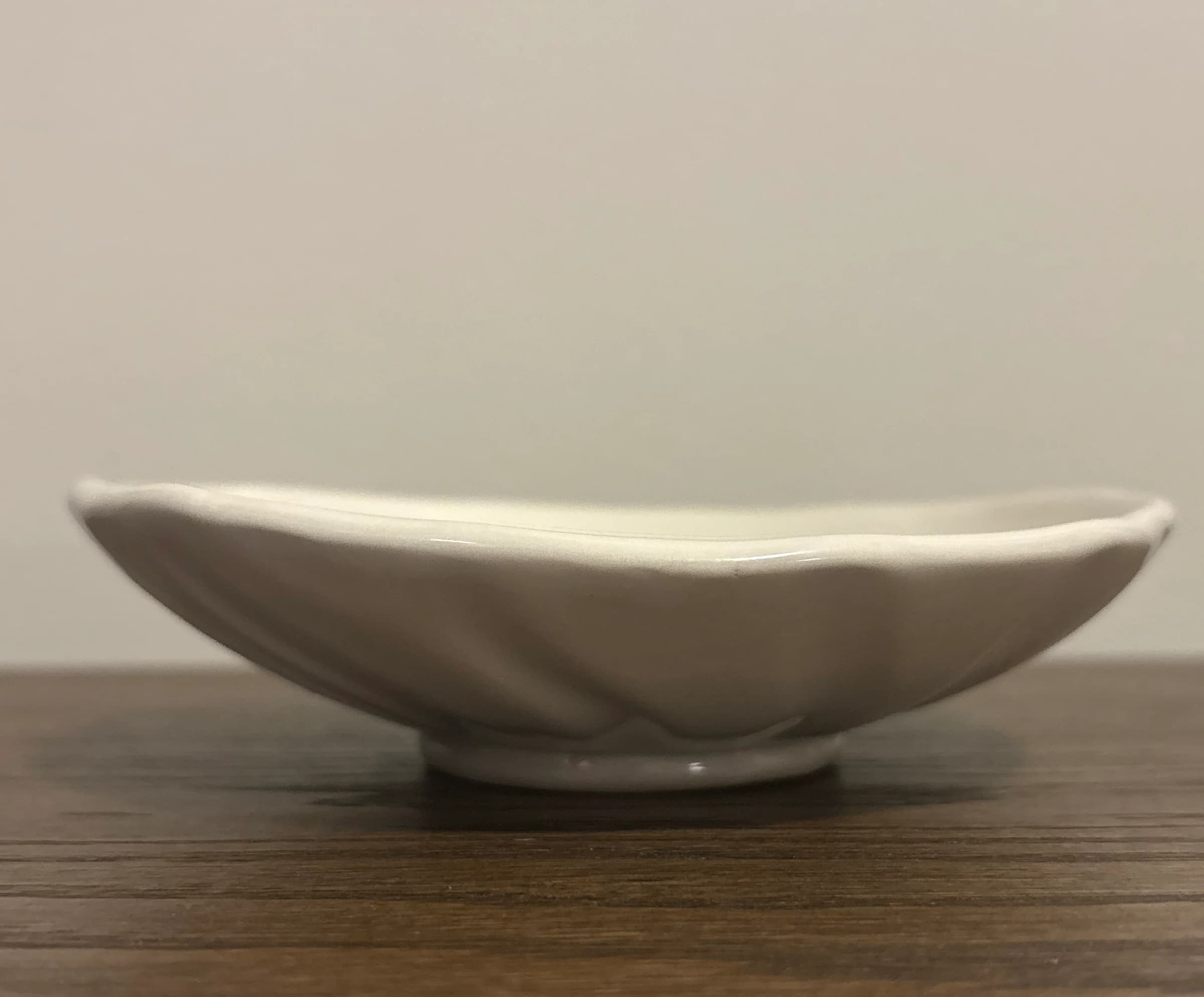 Pearl Cream Sunray Bowl